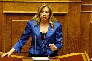 Φώφη: “Χρειάζεται άλλη κυβέρνηση”