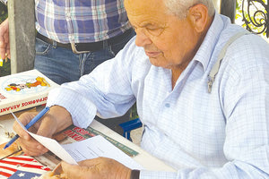 Ο αντιπλοίαρχος που δώρισε 3.000 βιβλία