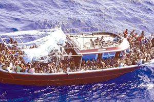 ΠΑΡΑΝΟΜΗ ΠΡΟΩΘΗΣΗ ΜΕΤΑΝΑΣΤΩΝ