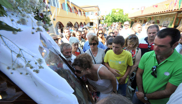 Σε κλίμα κατάνυξης γιορτάστηκε το “Πάσχα του καλοκαιριού”