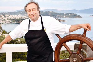 ο γνωστός σεφ και υπέρμαχος των τοπικών προϊόντων, Γιάννης Μπαξεβάνης