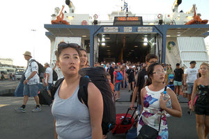 ΤΟΥΡΙΣΤΕΣ Ρεκόρ αφίξεων