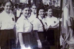 Η ΣΗΜΑΙΑ ΤΟΥ ΘΗΛΕΩΝ ΚΑΙ ΟΙ ΠΑΡΑΣΤΑΤΙΣΣΕΣ