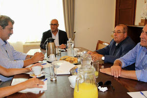 Οι 4 βουλευτές των Χανίων στη σύκεψη με τον δήμαρχο