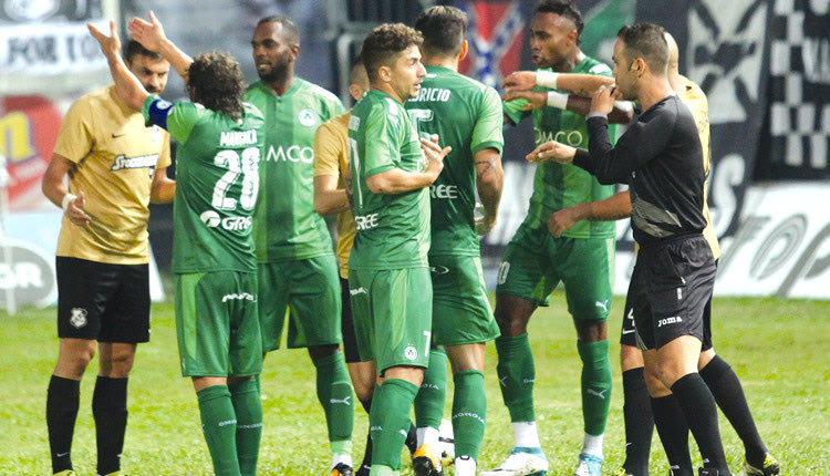 η ένταση ήταν πολύ μεγάλη ανάμεσα στους ποδοσφαιριστές ΟΦΗ και ΟΜΟΝΟΙΑΣ