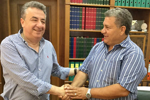 ο νέος πρόεδρος του Παγκοσμίου Συμβουλίου Κρητών Μανόλης Κουγιουμτζής, στην Περιφέρεια