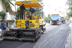 ασφαλτοστρώσεις στο κέντρο της πόλης