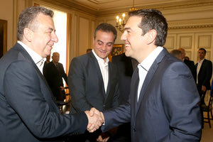 ο περιφερειάρχης Κρήτης Σταύρος Αρναουτάκης στο Μέγαρο Μαξίμου