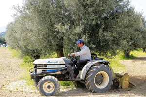 ΑΓΡΟΤΗΣ - ΤΡΑΚΤΕΡ -ΛΙΟΦΥΤΟ