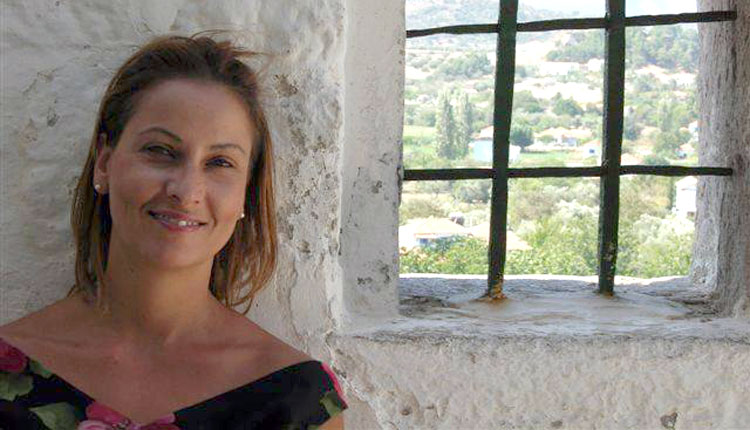 Άννα Κωνσταντουλάκη