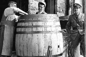 ΦΩΤΟ ΗΜΕΡΑΣ: Στα βαρελάδικα του Ηρακλείου