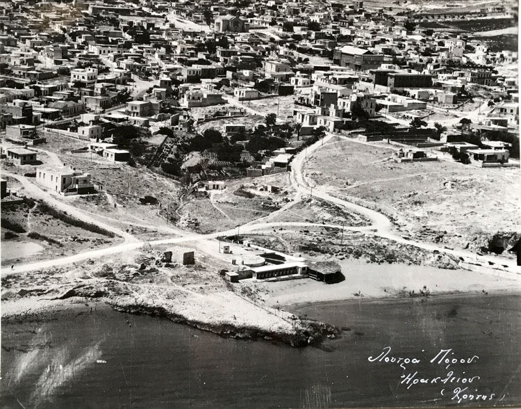 ΦΩΤΟ ΗΜΕΡΑΣ: Όταν η παραλία ήταν στον... Πόρο