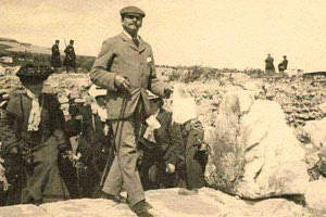 ΦΩΤΟ ΗΜΕΡΑΣ: Ξενάγηση από τον Έβανς στην Κνωσό