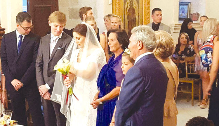 Η Μαρία Χρηστάκη, κόρη του πρώην προέδρου του Δημοτικού Συμβουλίου Χερσονήσου, Γιάννη, παντρεύτηκε τον Ελβετό Valentin Wustholz