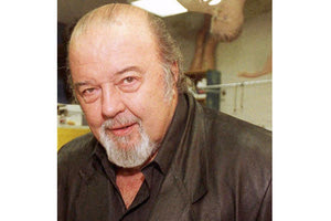 Πέθανε ο σπουδαίος σκηνοθέτης Πίτερ Χολ