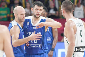 Οι Παπανικολάου και Καλάθης φτάνουν τις 100 συμμετοχές