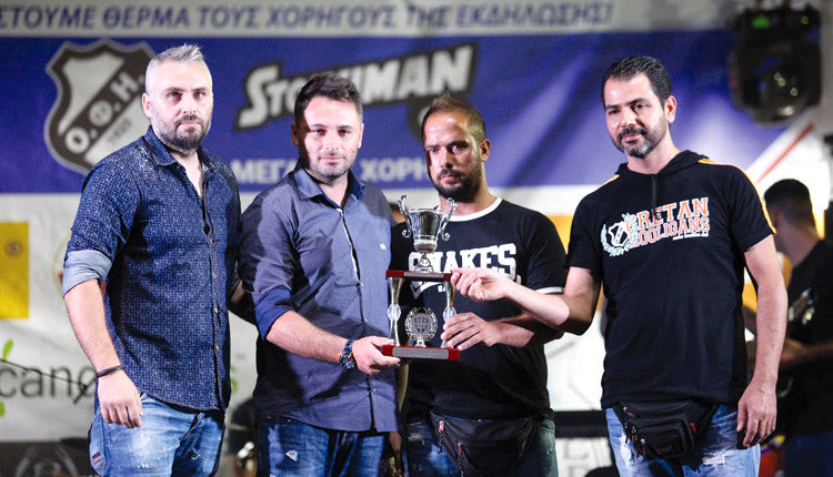 οι Snakes τίμησαν τον Γκέραρντ δίνοντας πλακέρα στον Μανώλη και Μηνά Παπαδάκη