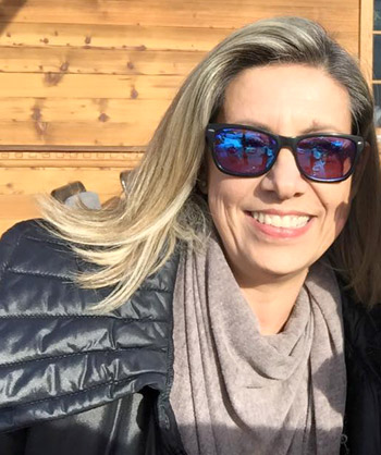 “Ιδιαίτερη η δουλειά μας, πρέπει να την αγαπάς” λέει η μετρ Φωτεινή Ηλιάκη