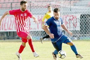 Ο Σταμόπουλος με τον Ρούτση από το ματς Κυπέλλου με ΠΑΝΣΕΡΡΑΪΚΟ