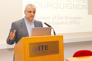 Ο κ. Ταβερναράκης