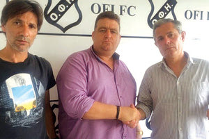 Ο πρόεδρος του ΟΦΗ κ. Τσάλος με τον εκπρόσωπο των Γερμανών κ. Γκροζάκη και τον Πέτρο Μαρινάκη