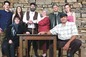 Την κρητική ηθογραφία ‘’Στο μύλο’’ της Ρούλας Ορφανουδάκη παρουσιάζει η θεατρική ομάδα του Πολιτιστικού Συλλόγου Αγίας Βαρβάρας