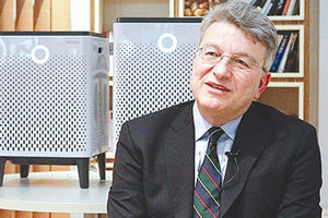 ο Κρητικός (με καταγωγή από τις Αρχάνες) καθηγητής του Πανεπιστημίου Harvard, δρ Πέτρος Κουτράκης