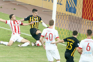 η ΑΕΚ με τον Ολυμπιακό