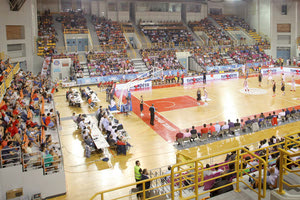 στα “Δύο Αοράκια”