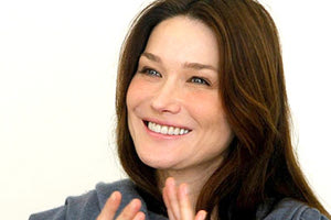 η Κάρλα Μπρούνι