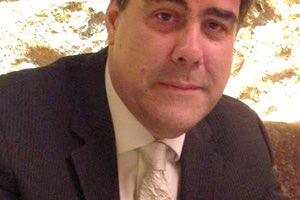 Τέλος, ο Γιάννης Καλαντζάκης, προερχόμενος από τον χώρο του management και της επιχειρηματικότητας στον χώρο της υγείας