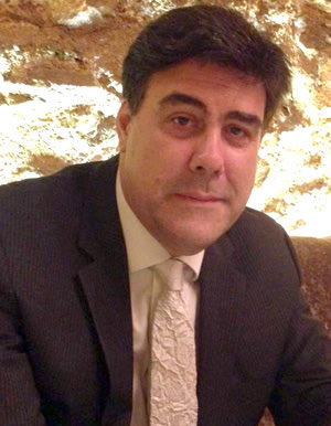 Τέλος, ο Γιάννης Καλαντζάκης, προερχόμενος από τον χώρο του management και της επιχειρηματικότητας στον χώρο της υγείας