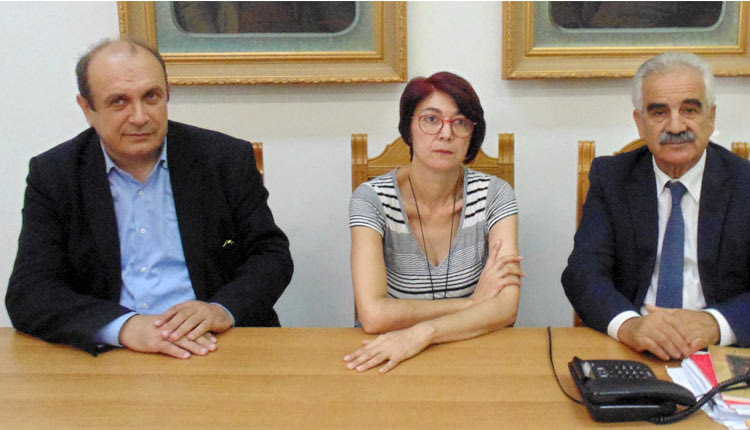 Οι κ.κ. Βασιλάκης, Συθιακάκη και Κουκιαδάκης στη χθεσινή συνέντευξη Τύπου 