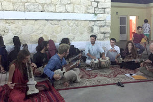 Το Ηράκλειο αγκαλιάζει τους πρόσφυγες