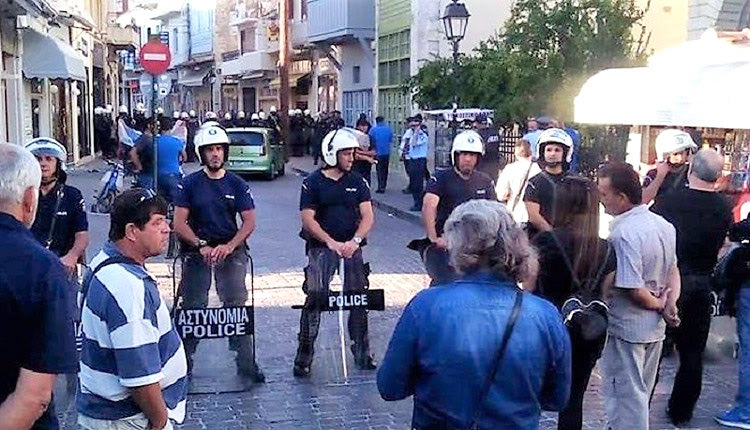 Παρουσία ισχυρής αστυνομικής δύναμης έγινε η κατάσχεση του καταστήματος στο Ρέθυμνο