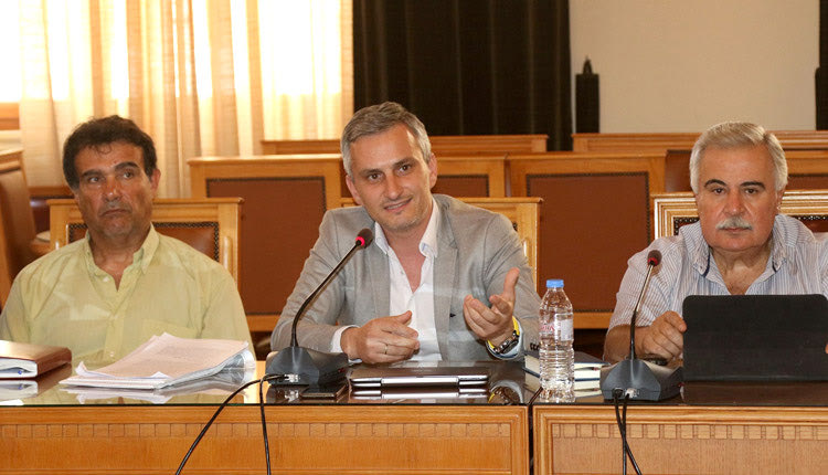 αναπλαση-κεντρου: σύσκεψη συγκάλεσε ο αντιδήμαρχος Τεχνικών Έργων του Δήμου Ηρακλείου Γιάννης Αναστασάκης  