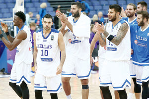 Σοβαρεύτηκαν οι διεθνείς στο φινάλε της Α’ φάσης και συνεχίζουν στην Πόλη