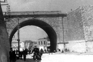 ΦΩΤΟ ΗΜΕΡΑΣ: Η Χανιόπορτα στον πόλεμο