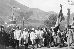 ΦΩΤΟ ΗΜΕΡΑΣ: Ο πρίγκιπας Γεώργιος στη Νεάπολη