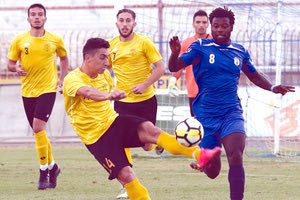 Ο σκόρερ του Εργοτέλη Ροβίθης με τον Αργκιλέσι