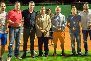 Οι νικητές - απονομές στο τουρνουά του Sport Point