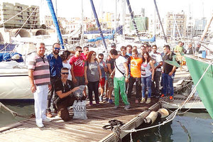 Μέλη του ΚΕΘΕΑ και του ΙΟΗ που επισκέφτηκαν την Ντία