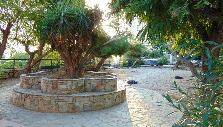 σκουπίδια στα πάρκα