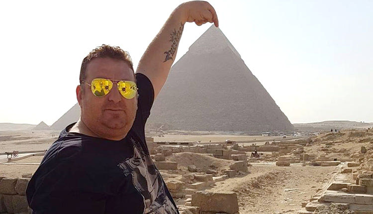 Επισκέφτηκε και τις πυραμίδες στην Αίγυπτο ο πρόεδρος του ΟΦΗ