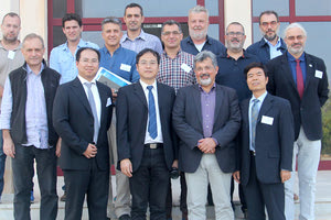 Μέλη της κινέζικης αντιπροσωπείας με ερευνητές του ΙΘΑΒΒΥΚ – ΕΛΚΕΘΕ