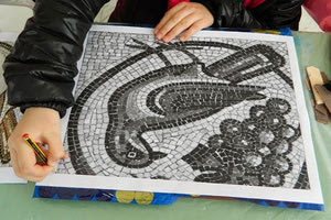 Μαθήματα ψηφιδωτών από τη Διεθνή Ένωση Αστυνομικών