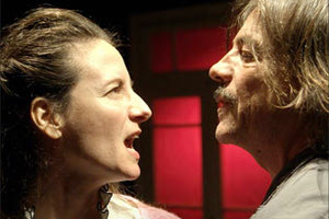 το έργο «4 λεπτά και 12 δευτερόλεπτα» του βραβευμένου άγγλου συγγραφέα Τζέιμς Φριτς παρουσιάζει η Εταιρεία Θεάτρου ΜΝΗΜΗ