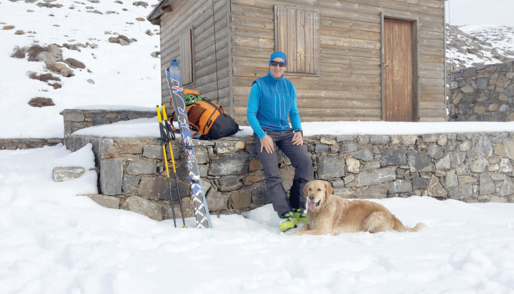 ΓΙΩΡΓΟΣ ΚΟΥΝΤΟΥΡΑΚΗΣ: Καταφύγιο Μυγερού στα Λιβάδια με τον σκύλο του, Ρομέο