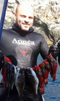 Ο Κ. Παπαμαστοράκης είναι και δεινός ψαροντουφεκάς