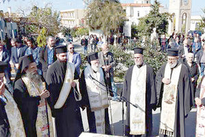 O αρχιεπίσκοπος Ειρηναίος μετεβεί στα Ανώγεια, να είναι παρών στην εκδήλωση που έγινε για τον Σκουλά